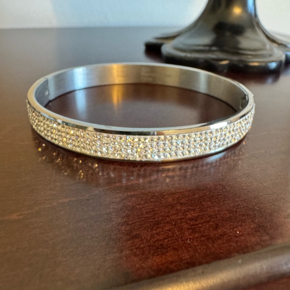 JCM Jewelry - JCM Elegant Silver Crystal/Rhinestone Bangle Bracelet